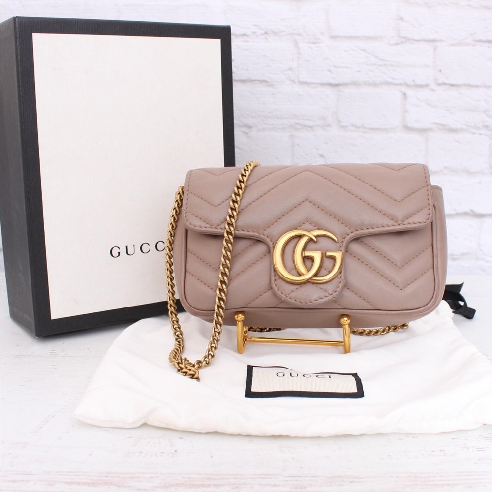GG Marmont Super Mini Matelasse Leather Shoulder Bag